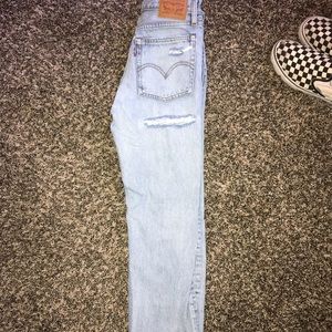 Levi Wedgie Jean